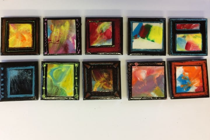 Aimants peints sur céramiques