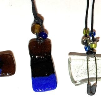 Pendentifs et colliers