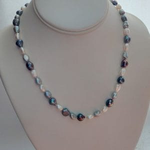 Collier de perles «Brouillard»