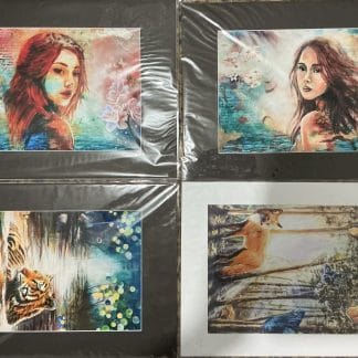Portraits artistiques de femmes avec effets aquarelle et textures vibrantes.